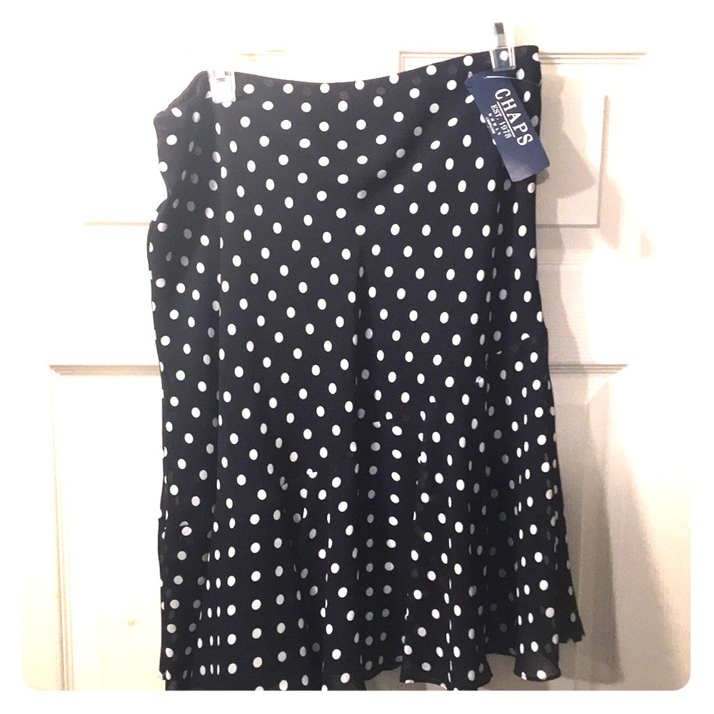 Flirty, timeless skirt for the classic woman